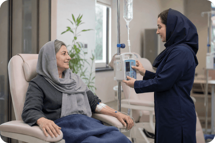 مراقبت پزشک از مراجعه‌کننده هنگام شیمی‌درمانی